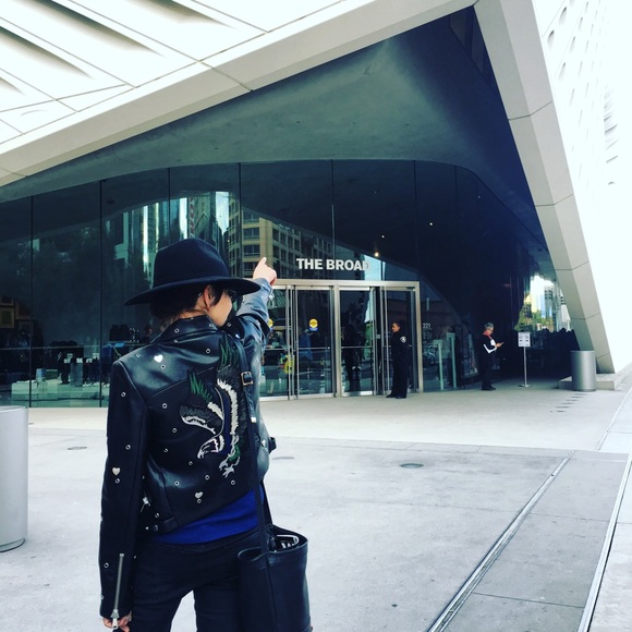 Meet your posher - Picture 2 of 4